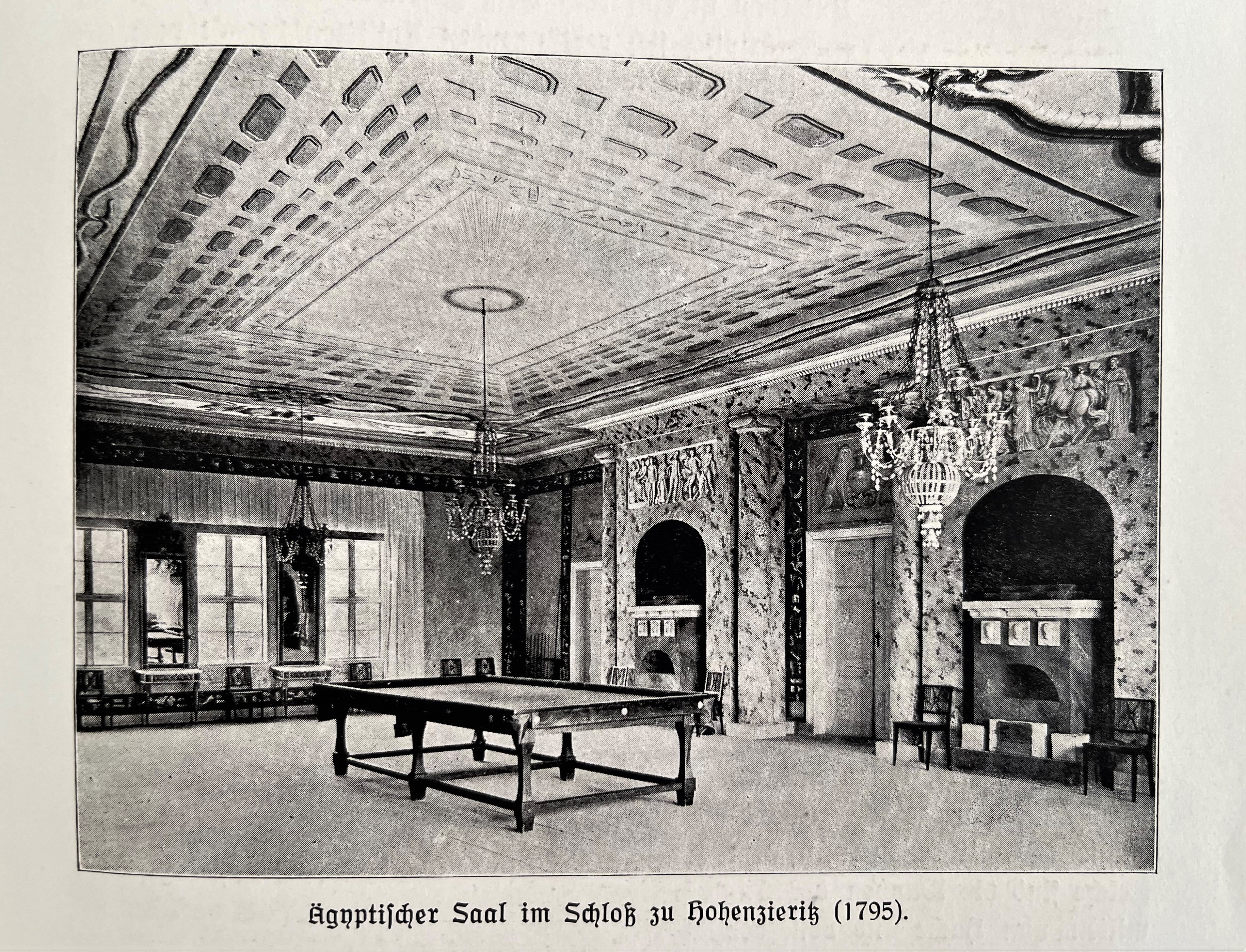 Schloss Hohenzieritz, Ägyptischer Saal Schloss Hohenzieritz, Ägyptischer Saal In: Krüger: Kunst- und Geschichtsdenkmäler des Freistaates Mecklenburg-Strelitz, Bd. 1,1921